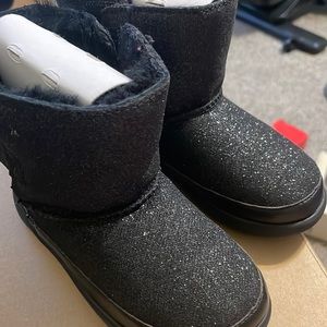 Black sparkly ugg boots toddler (like new)